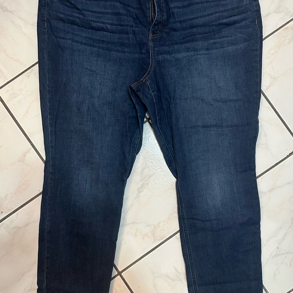 Liz Claiborne Dark Blue Ankle Jeans